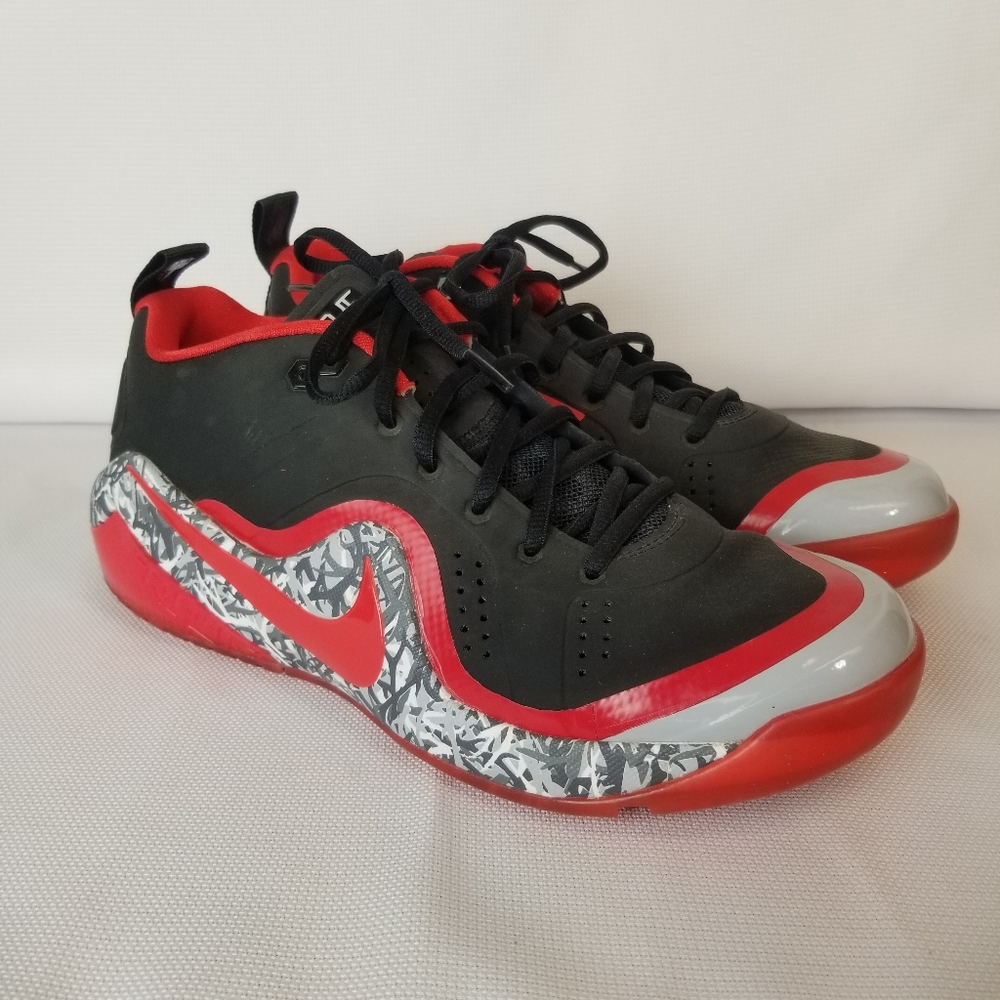 Nike Force Zoom Trout 4 turf trainers